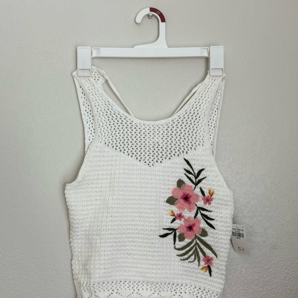 HOLLISTER Floral Embroidered White Crochet Top